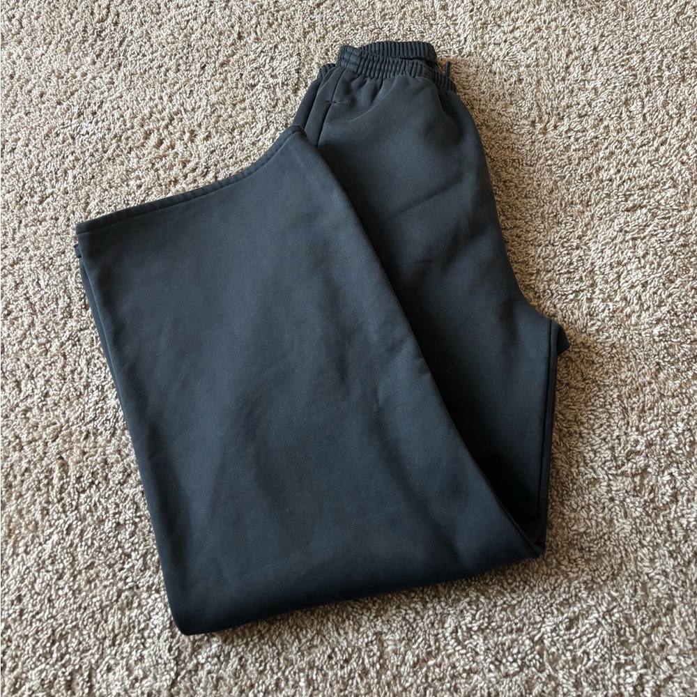 GAP Black Sweatpants Comfortable Joggers